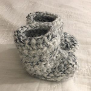 Crochet booties - 12-18months